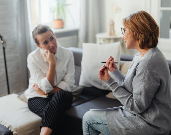 Kiedy iść do psychologa, a kiedy do psychiatry